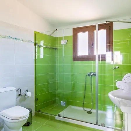 Willa Fotini Kalivi In Raches *