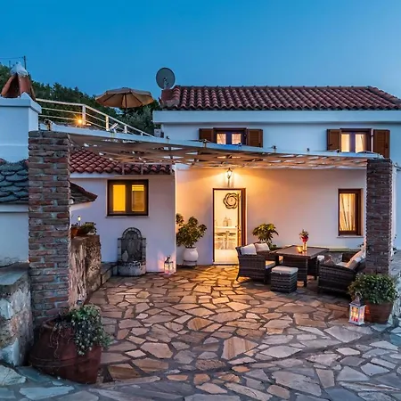 Fotini Kalivi In Raches Willa Skopelos