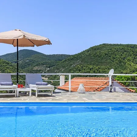 Willa Fotini Kalivi In Raches