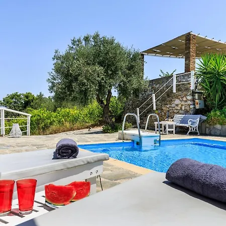 Fotini Kalivi In Raches *