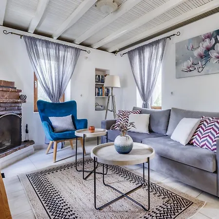 Fotini Kalivi In Raches *