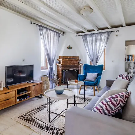 Willa Fotini Kalivi In Raches