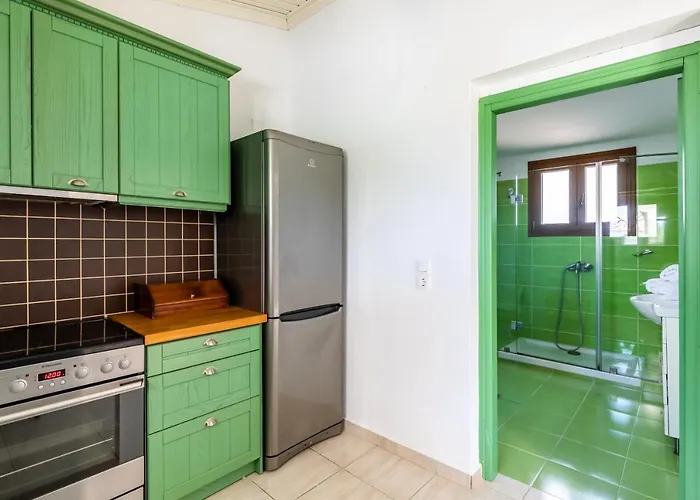 Fotini Kalivi In Raches Villa