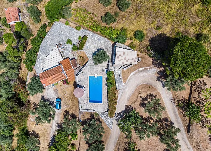 Fotini Kalivi In Raches Villa Skopelos