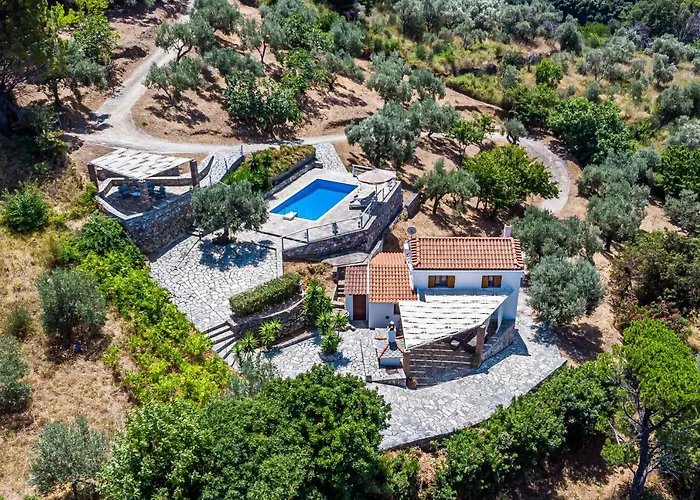 Fotini Kalivi In Raches Villa Skopelos