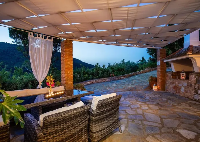 Fotini Kalivi In Raches Villa *