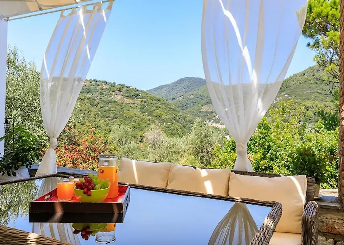 Fotini Kalivi In Raches Villa