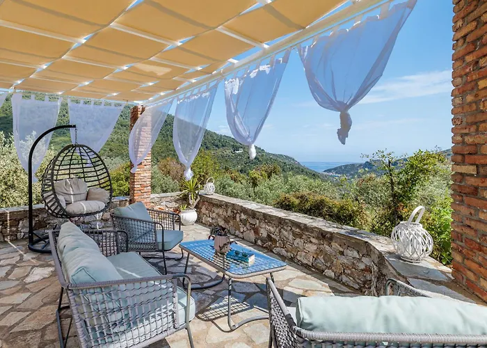 Fotini Kalivi In Raches Villa Skopelos